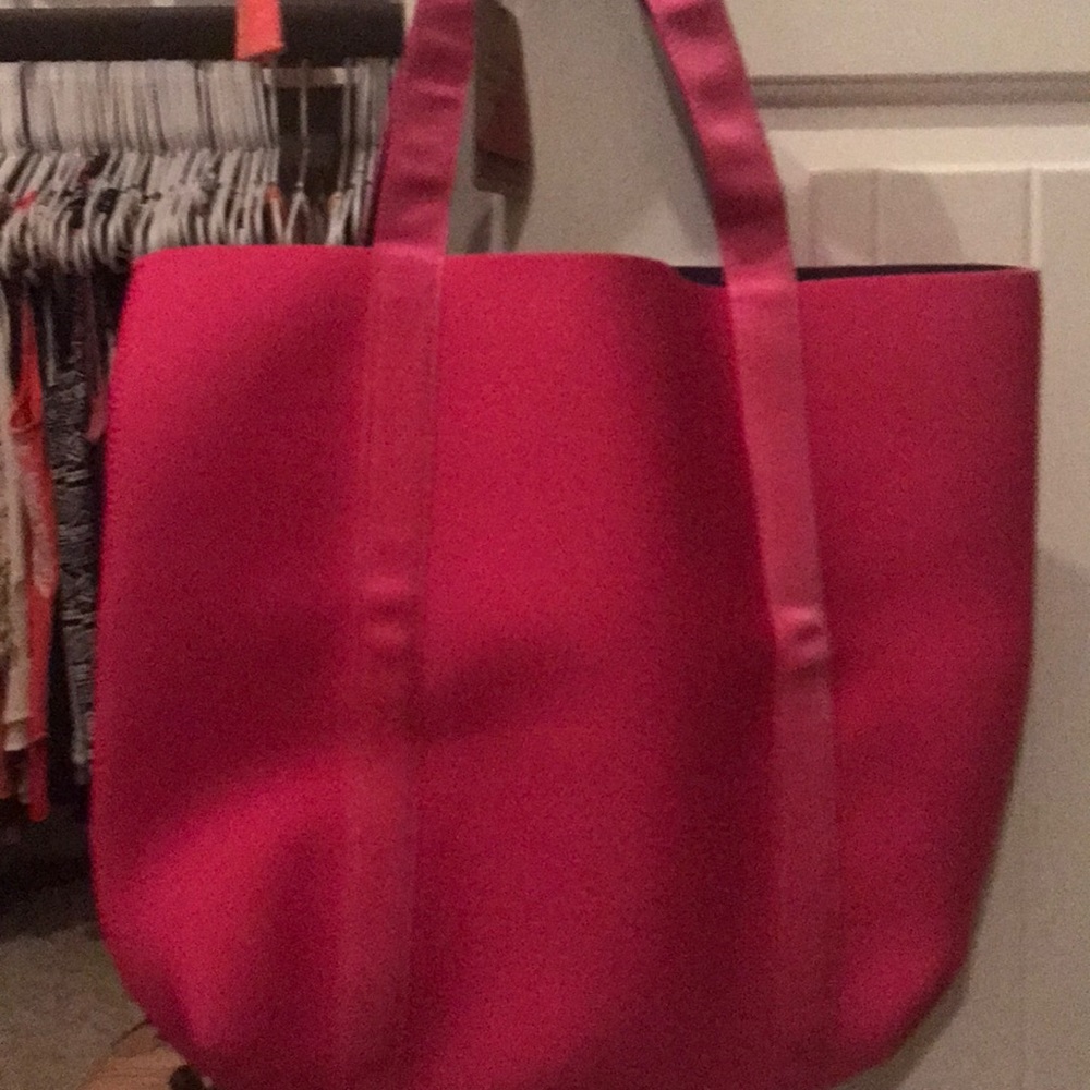 Reversible tote bag